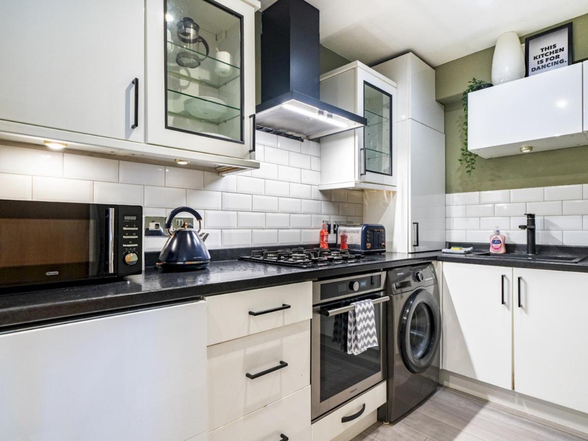 Pass The Keys Stunning 2br W Balcony Views Centre Belfast