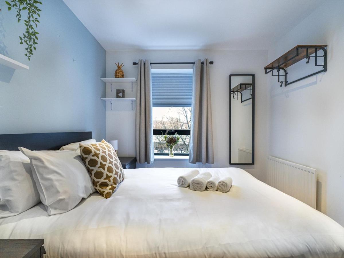 Pass The Keys Stunning 2br W Balcony Views Centre * Belfast